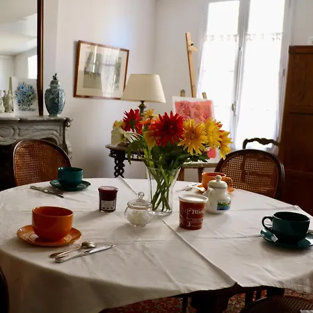 D'hote Amelie Panzió 3*